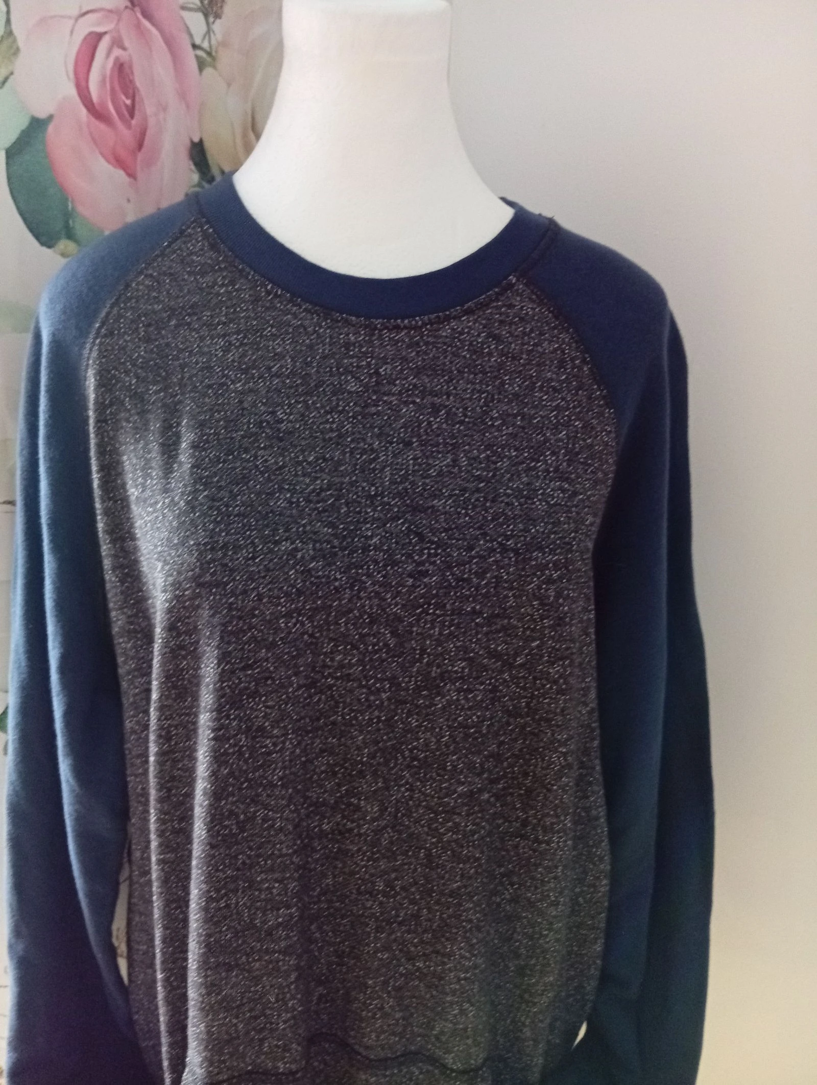 Sudadera ligera informal con bolsillo canguro 60% algodón – photo 4
